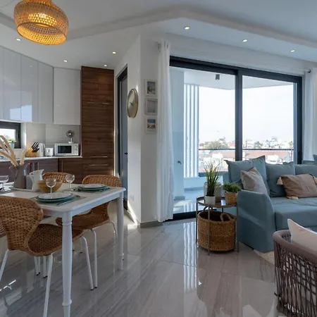 Marble 2-bedroom In Apartment