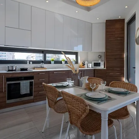 Marble 2-bedroom In Apartament *