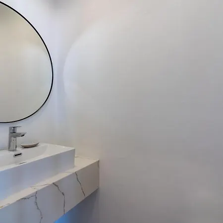 דירה Marble 2-bedroom In *